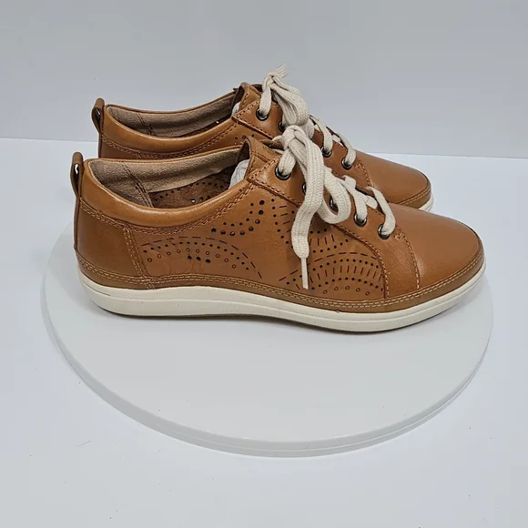 NWT Cobb Hill Bailee Brown Leather Sneaker 6 Lace Up Perforated CI7740 - Picture 4 of 12